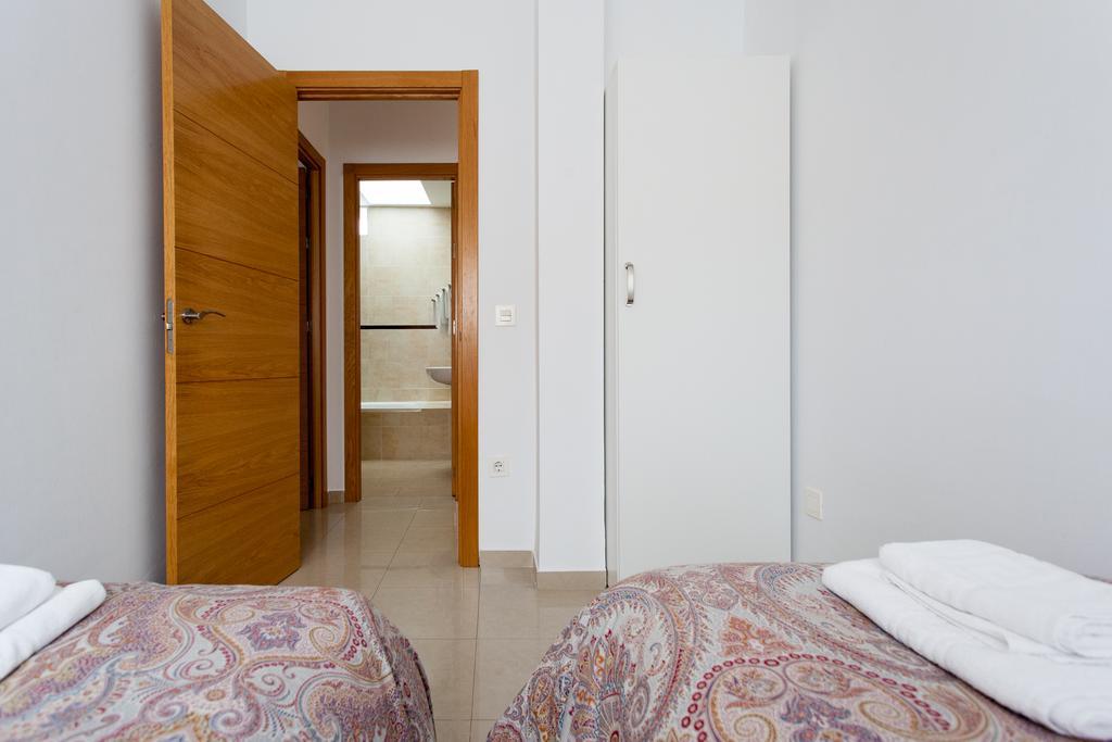 Apartamentos Diaber San Leandro Sevilla Habitación foto